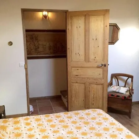 Secluded Built 1833 Four Bedroom Nr Goudargues, Uzes Villa *