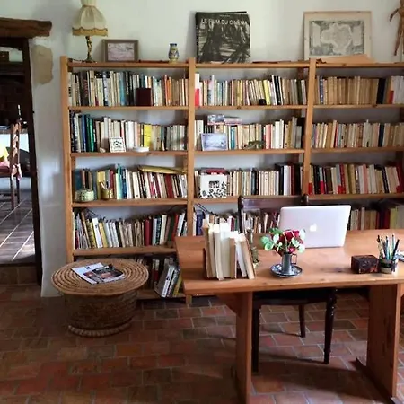 Secluded Built 1833 Four Bedroom Nr Goudargues, Uzes Villa