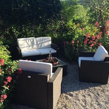 Secluded Built 1833 Four Bedroom Nr Goudargues, Uzes