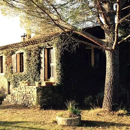 Secluded Built 1833 Four Bedroom Nr Goudargues, Uzés Villa