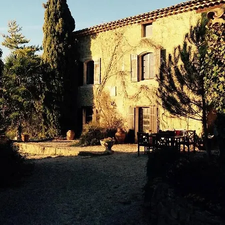 Secluded Built 1833 Four Bedroom Nr Goudargues, Uzés Villa