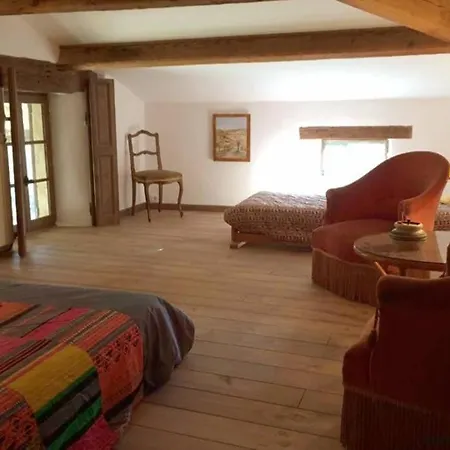 Secluded Built 1833 Four Bedroom Nr Goudargues, Uzes Saint-Andre-d'Olerargues