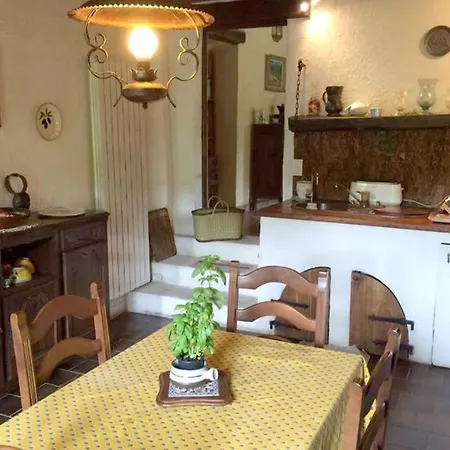 Secluded Built 1833 Four Bedroom Nr Goudargues, Uzes Villa