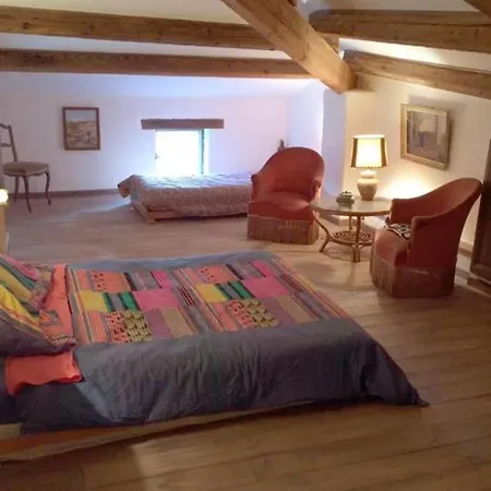 Secluded Built 1833 Four Bedroom Nr Goudargues, Uzes *