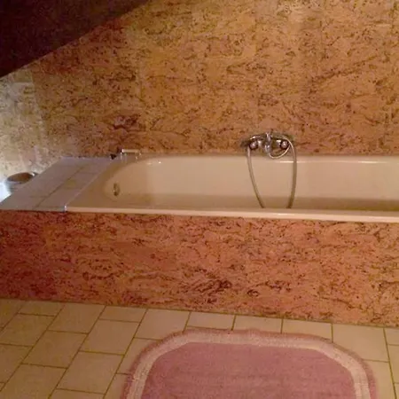 Villa Secluded Built 1833 Four Bedroom Nr Goudargues, Uzés Saint-Andre-d'Olerargues