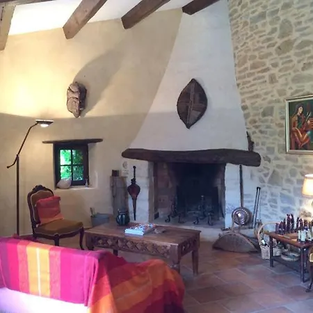 Villa Secluded Built 1833 Four Bedroom Nr Goudargues, Uzés *